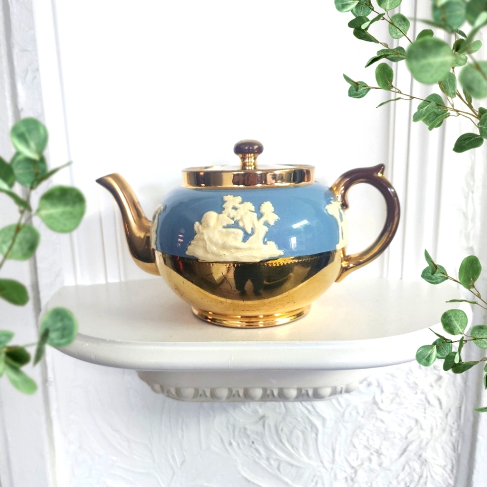 Vintage Gibsons Blue White Jasperware Gold Teapot